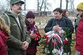 thn_11. Pod pomnikiem w Fiszewie.jpg